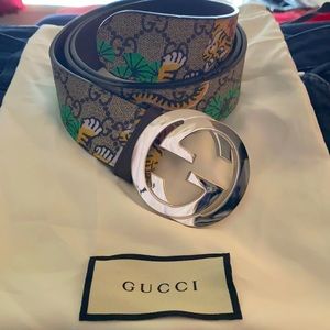 Gucci Tiger print men’s belt